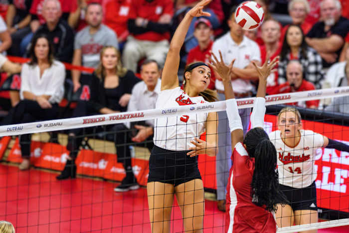 02_Bekka Allick_VB vs Wisconsin 1021